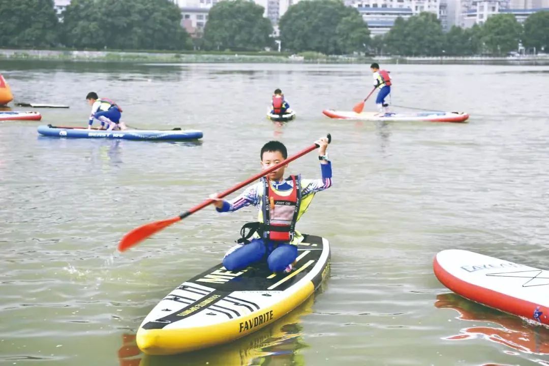 武汉市冠军游泳馆培训_武汉游泳训练基地_武汉冠军游泳池