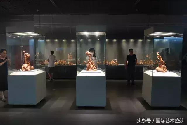 世界杯工艺作品_手工杯大师排名_工艺品奖杯