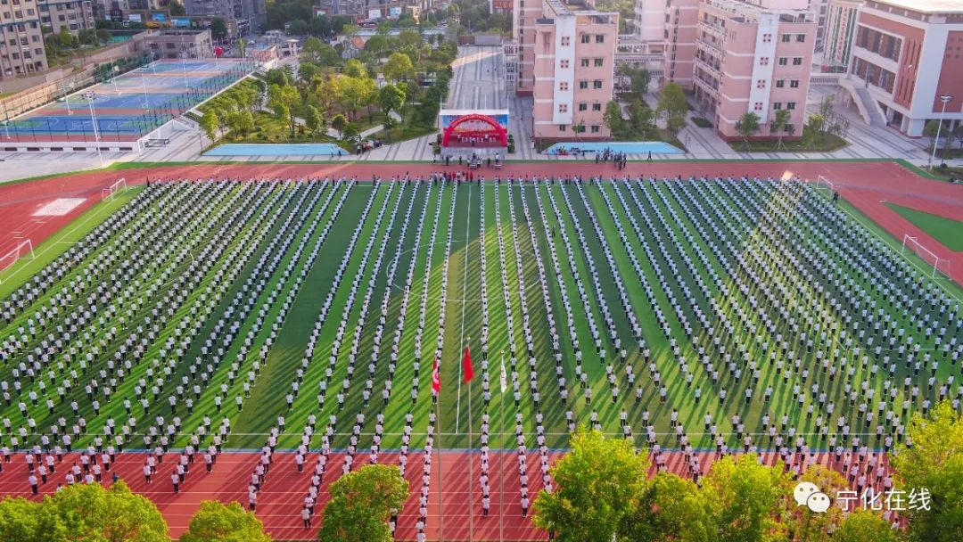 世界举重冠军黄欢_黄雄汉举重_黄闽豪举重冠军